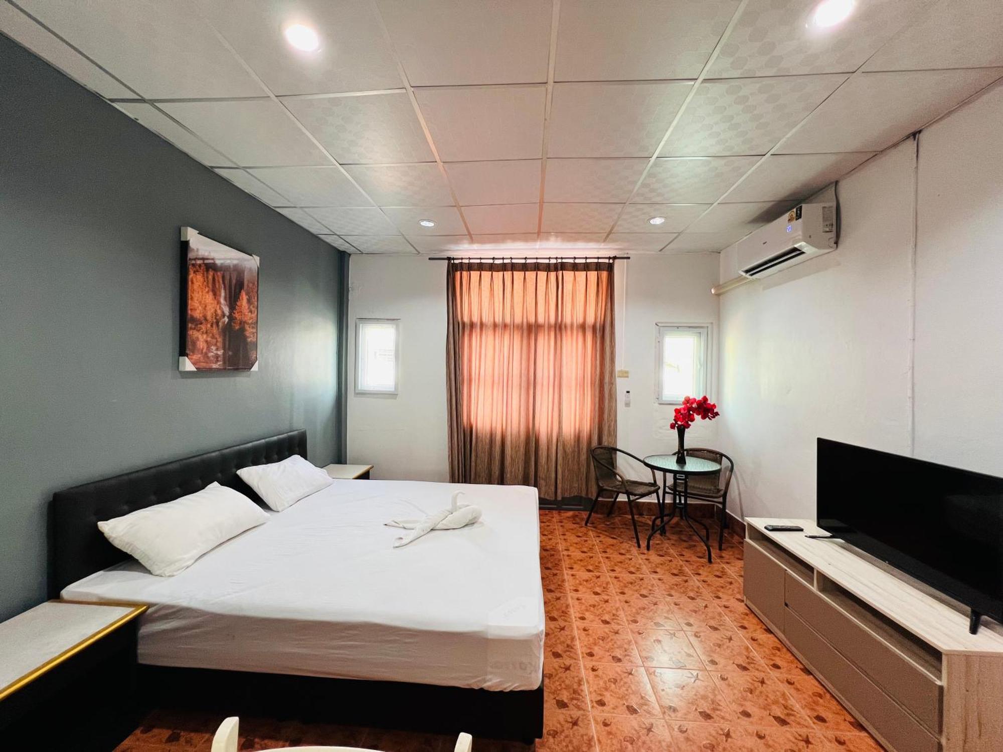 Patong Adventure Hostel Extérieur photo