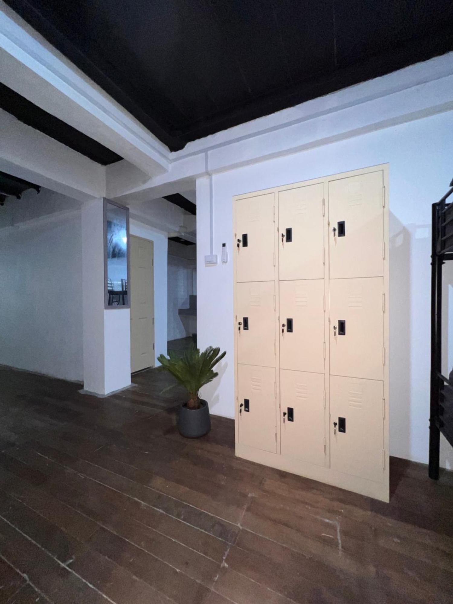 Patong Adventure Hostel Extérieur photo