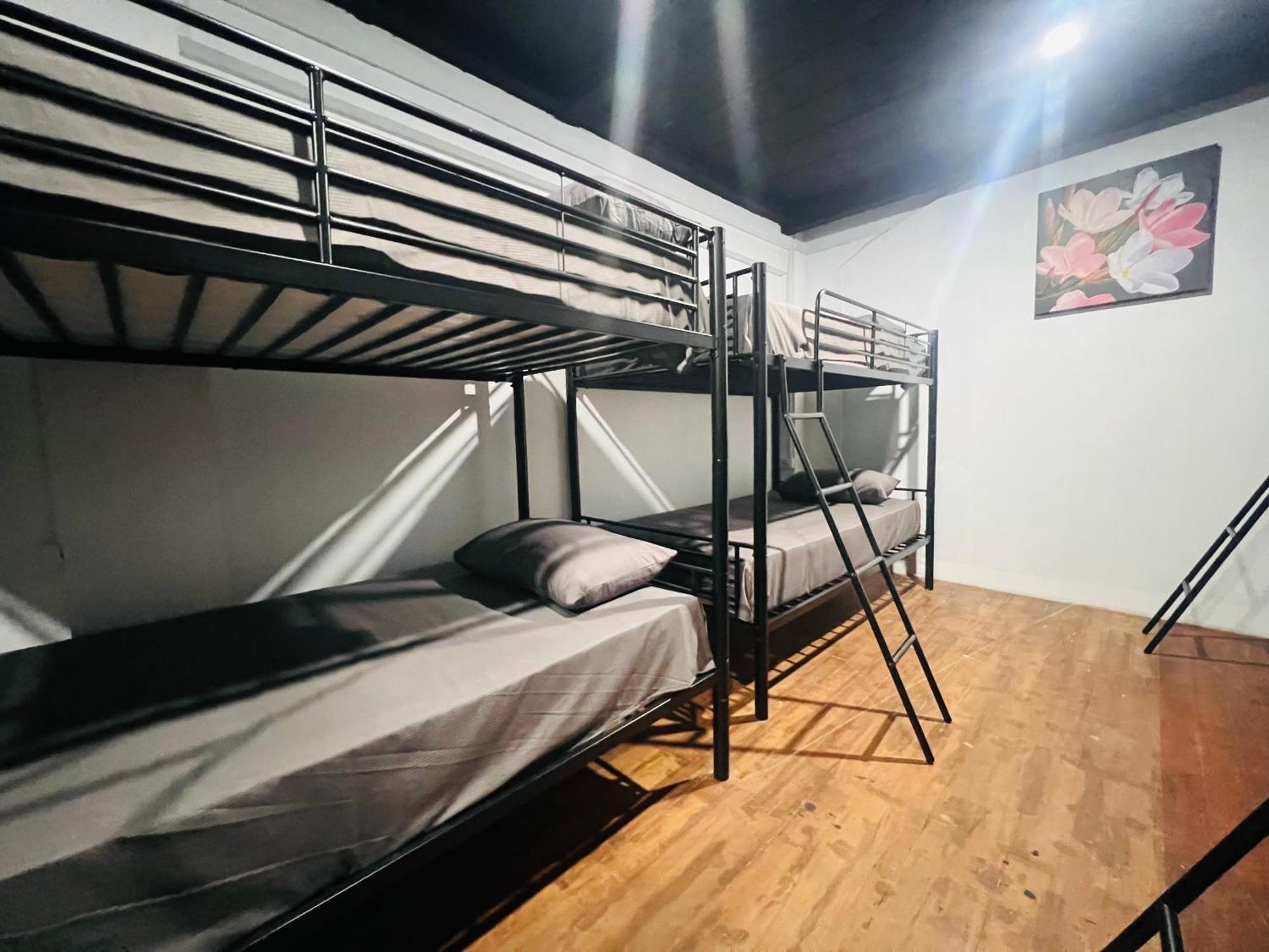 Patong Adventure Hostel Extérieur photo
