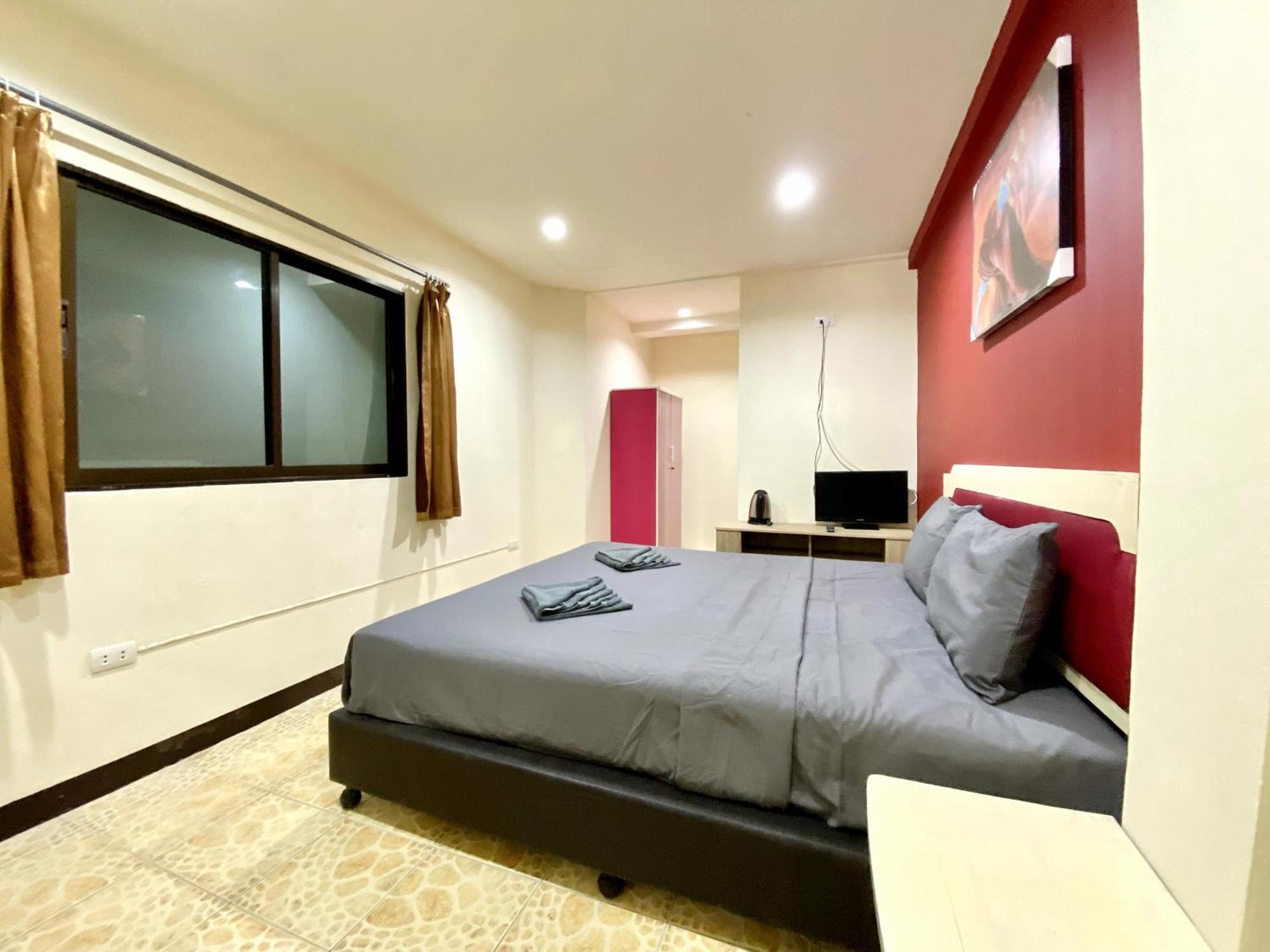 Patong Adventure Hostel Extérieur photo