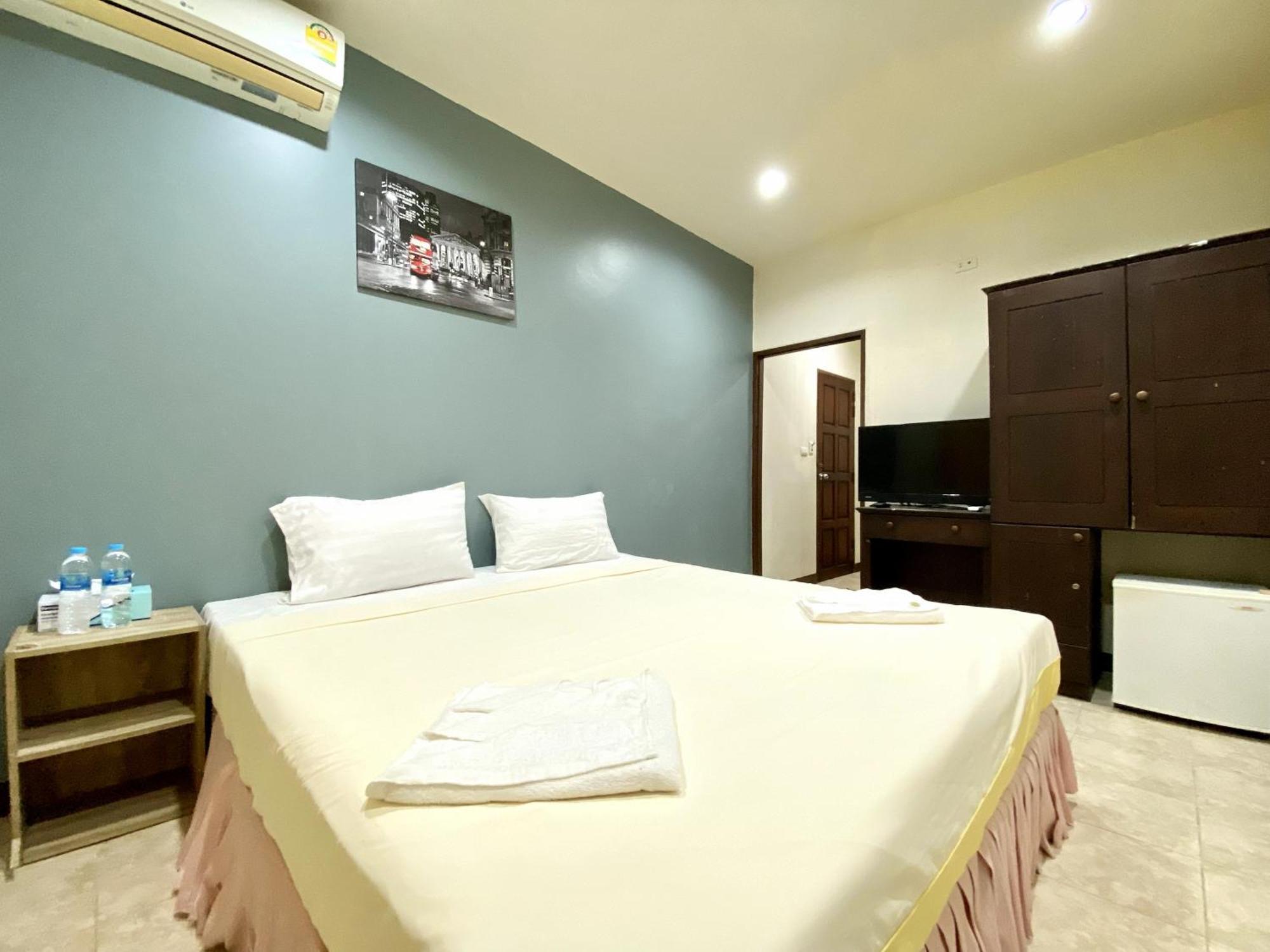 Patong Adventure Hostel Extérieur photo