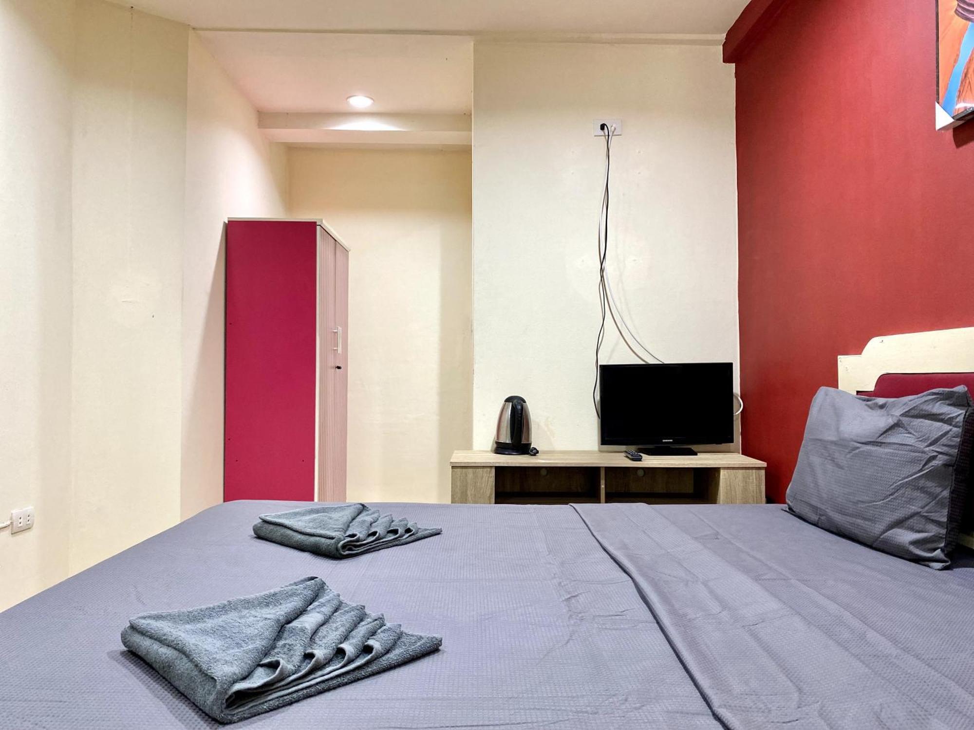 Patong Adventure Hostel Extérieur photo