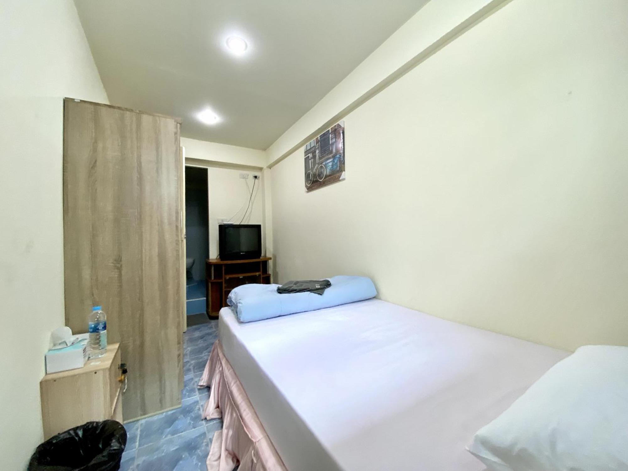 Patong Adventure Hostel Extérieur photo